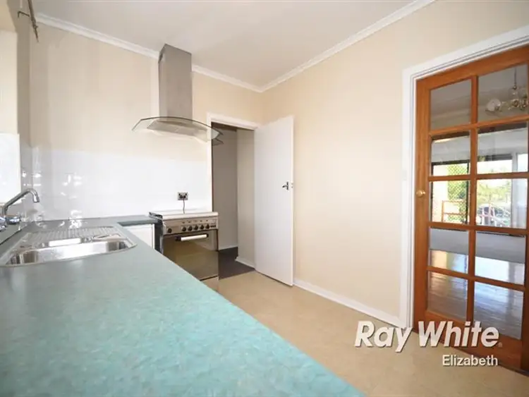 16 Margaret St, Para Hills SA