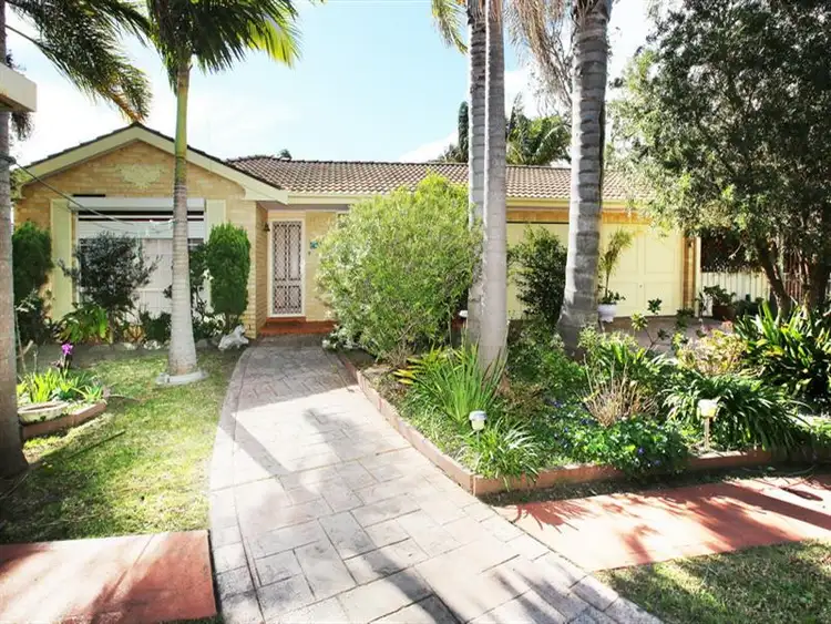 11 Robinia Way, Worrigee NSW