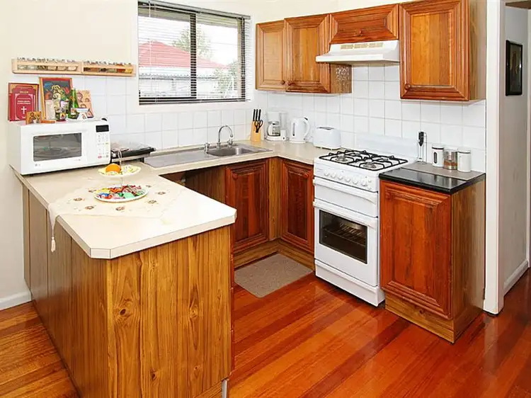 Second view of Homely house listing, 7 Noel Ct, Thomastown VIC