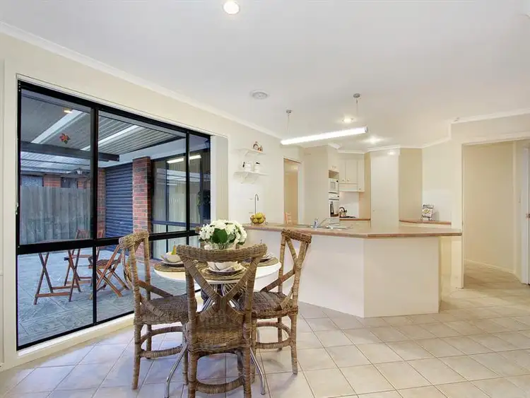 Fifth view of Homely house listing, 2 YOLANDA Ct, Kilsyth VIC