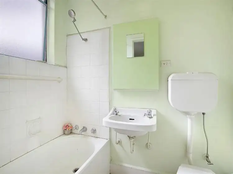 Sixth view of Homely apartment listing, 11/33 Cain Ave, Northcote VIC