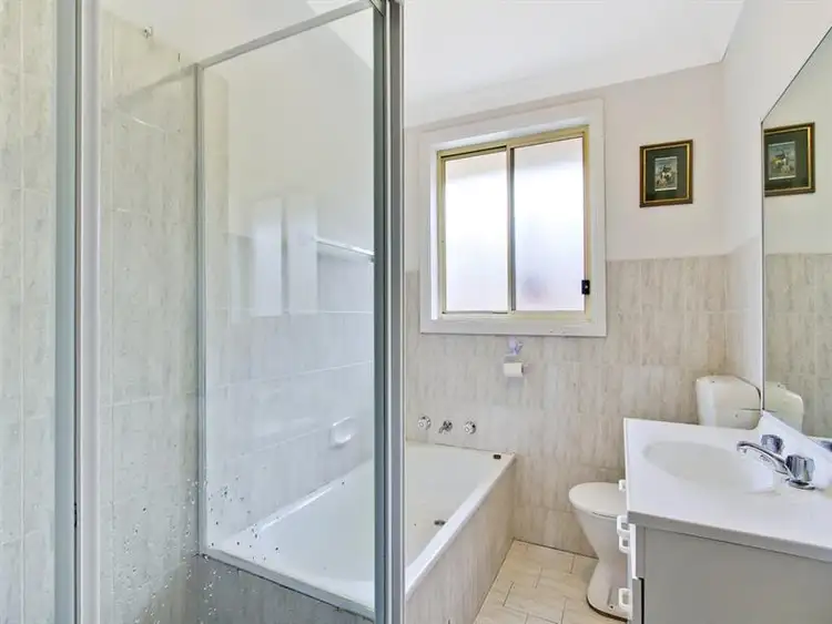 Seventh view of Homely house listing, 2/140 Colonial Dr, Bligh Park NSW