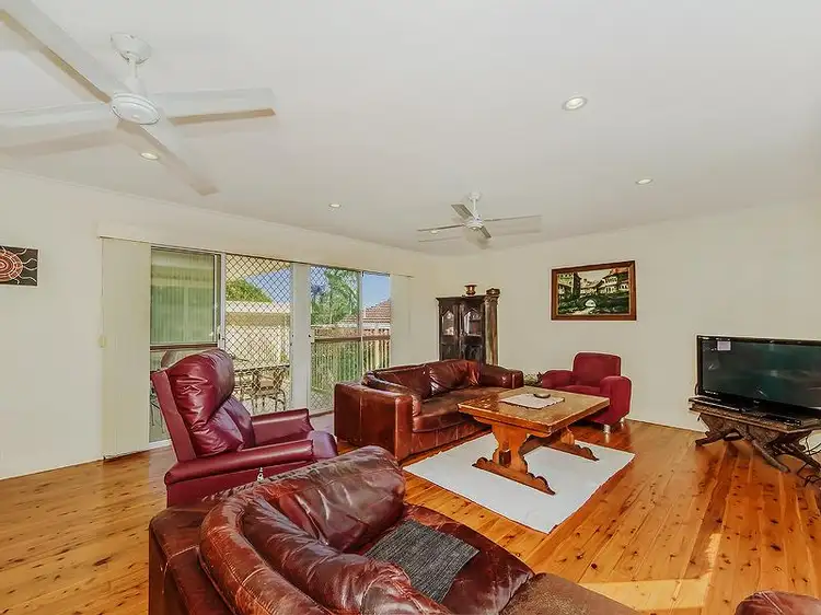 230 Benowa Rd, Benowa QLD