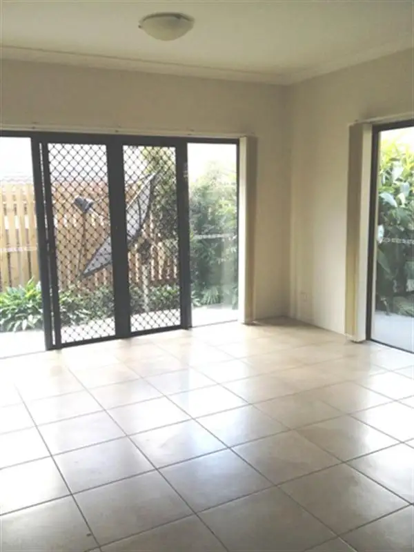 Second view of Homely townhouse listing, 15/20 ROSELLA Pl, Calamvale QLD