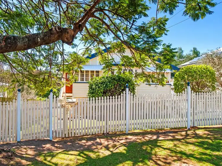 10 Contay St, Holland Park QLD