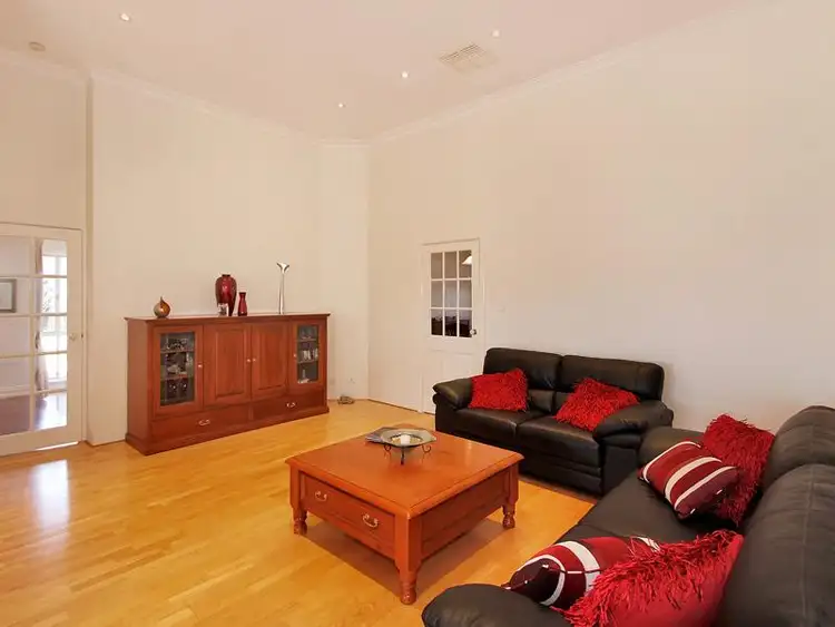 Sixth view of Homely house listing, 6 Huron Ct, Leeming WA