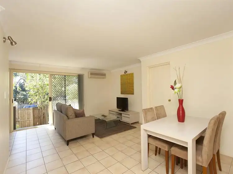 Third view of Homely apartment listing, 2/21 Richmond Rd, Morningside QLD