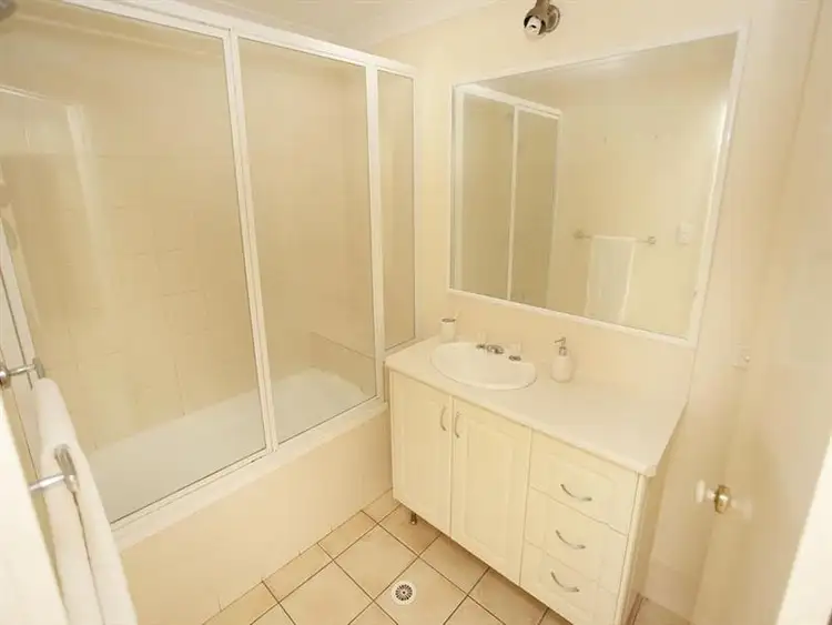 Seventh view of Homely apartment listing, 2/21 Richmond Rd, Morningside QLD