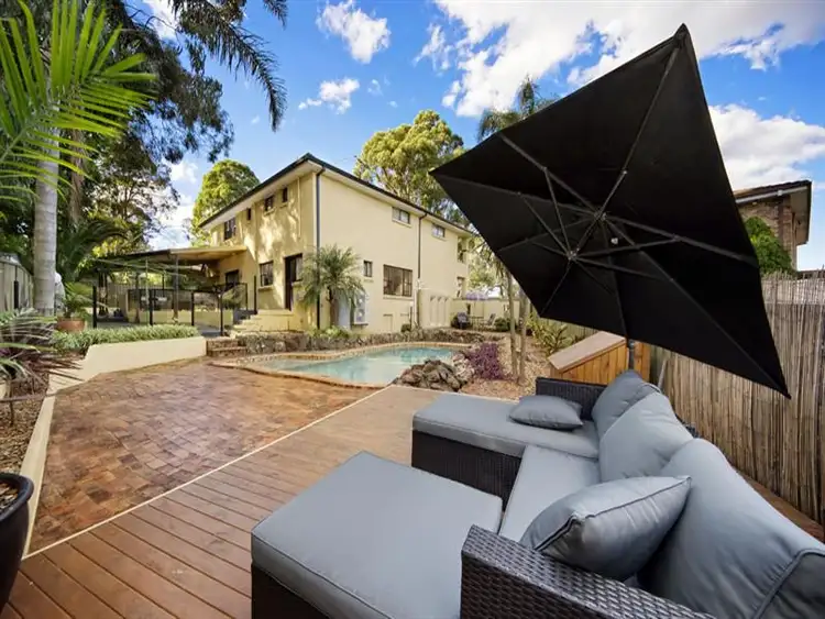 16 Byron Pl, Illawong NSW