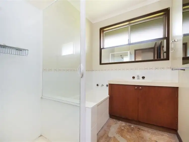 Seventh view of Homely house listing, 4 Nayler Cres, Warrnambool VIC