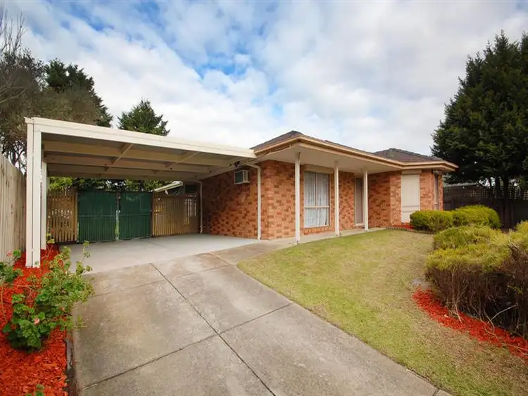 11 Oberon Dr, Carrum Downs VIC