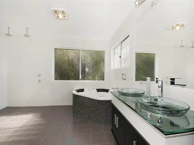 Fifth view of Homely house listing, 6 Roder Pl, Richmond Hill NSW