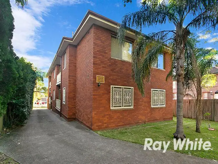 2/12 Nicoll St, Roselands NSW