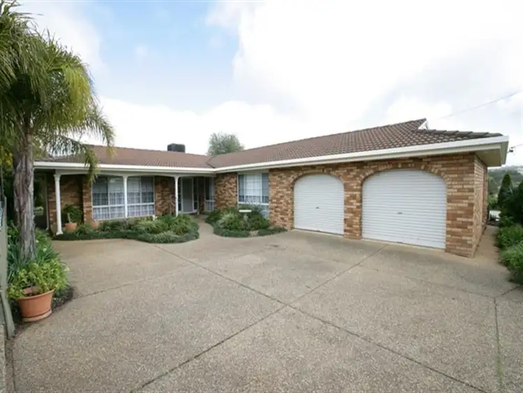 34 Oleander Cres, Lake Albert NSW