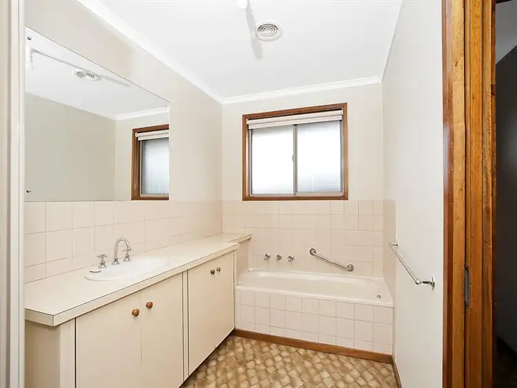 Fifth view of Homely house listing, 35 Mountain Ash Dr, Warrnambool VIC