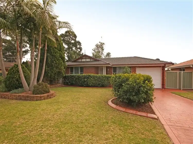 12 Spence Pl, St Helens Park NSW