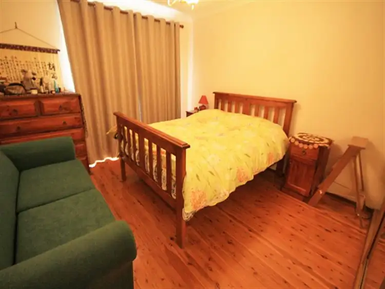 Fourth view of Homely house listing, 14 Madang Pl, Glenfield NSW