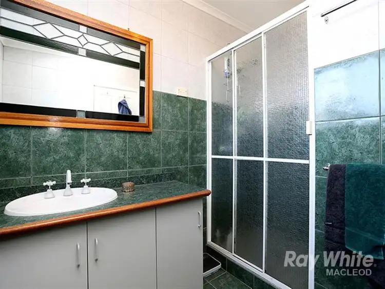 Fifth view of Homely house listing, 6 Myddleton Dr, Viewbank VIC