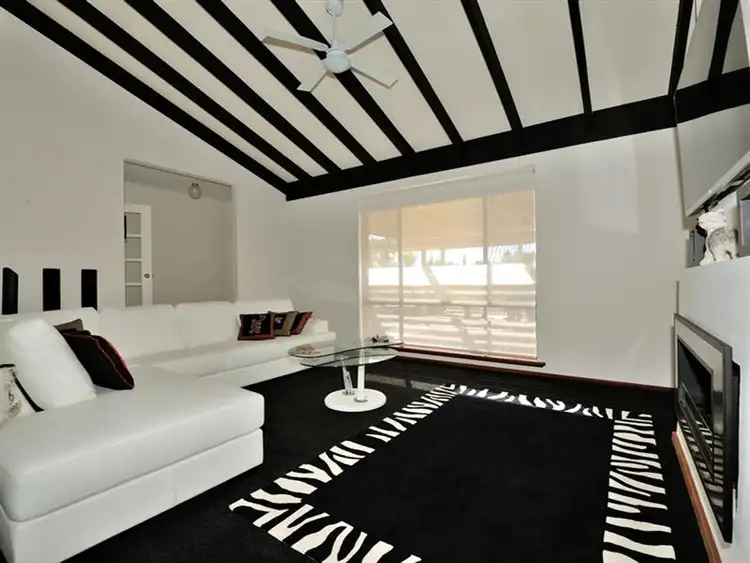 98 Donald Dr, Safety Bay WA