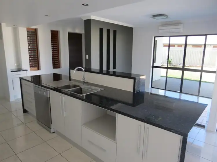 Fourth view of Homely house listing, 3 Morgan Pl, Emerald QLD