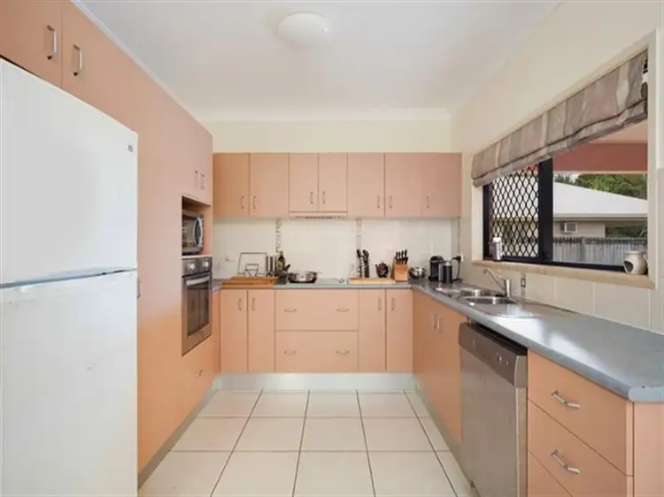 Fifth view of Homely house listing, 2 Tin Sang Cl, Edmonton QLD