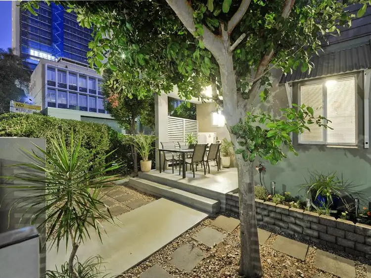 122 Fortescue St, Spring Hill QLD