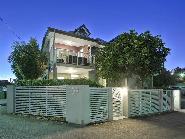 Second view of Homely townhouse listing, 122 Fortescue St, Spring Hill QLD