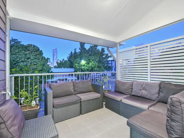 Sixth view of Homely townhouse listing, 122 Fortescue St, Spring Hill QLD