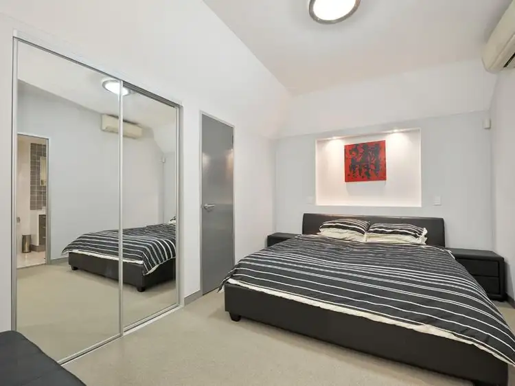 Seventh view of Homely townhouse listing, 122 Fortescue St, Spring Hill QLD