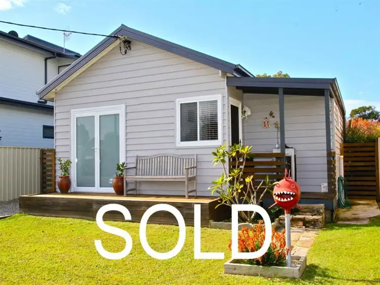 11 Davis Ave, Davistown NSW