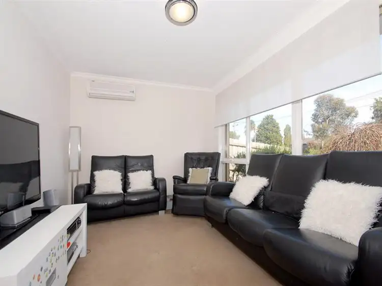 Fourth view of Homely house listing, 8 Wildcroft Ct, Carrum Downs VIC