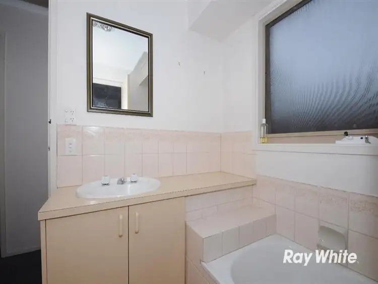 Fifth view of Homely house listing, 25 Maculata Dr, Cranbourne West VIC