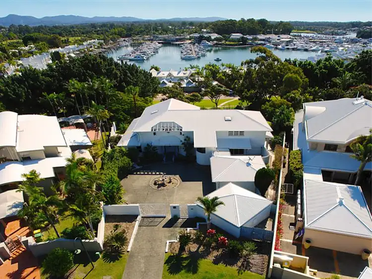 5722 Observation Cres, Hope Island QLD
