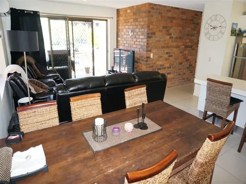 Main view of Homely unit listing, 5/18 William St, Alexandra Headland QLD