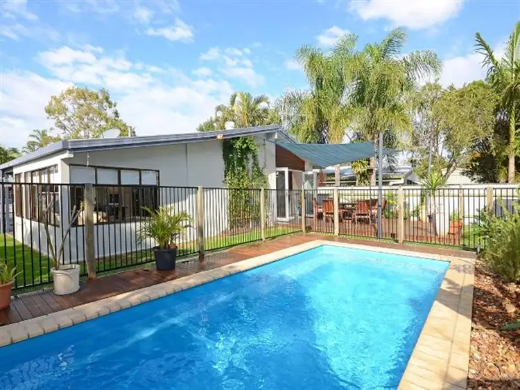 35 Richard St, Urangan QLD