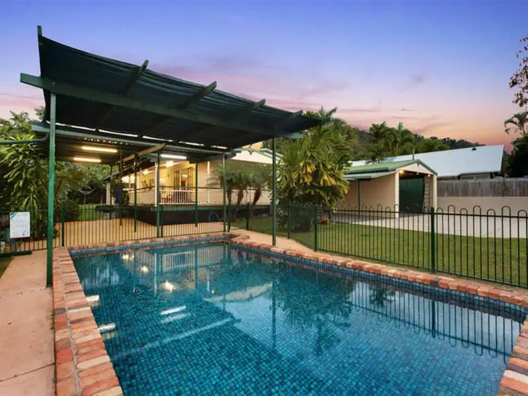 49A Old Smithfield Rd, Freshwater QLD
