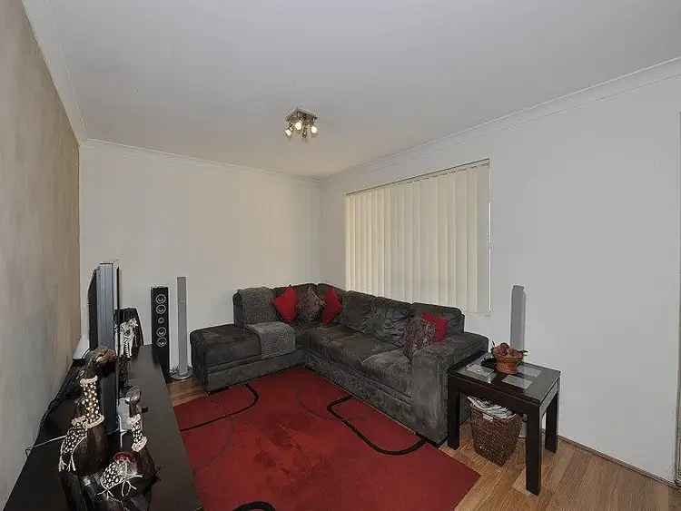 Third view of Homely house listing, 10 Underdale Pl, Coodanup WA