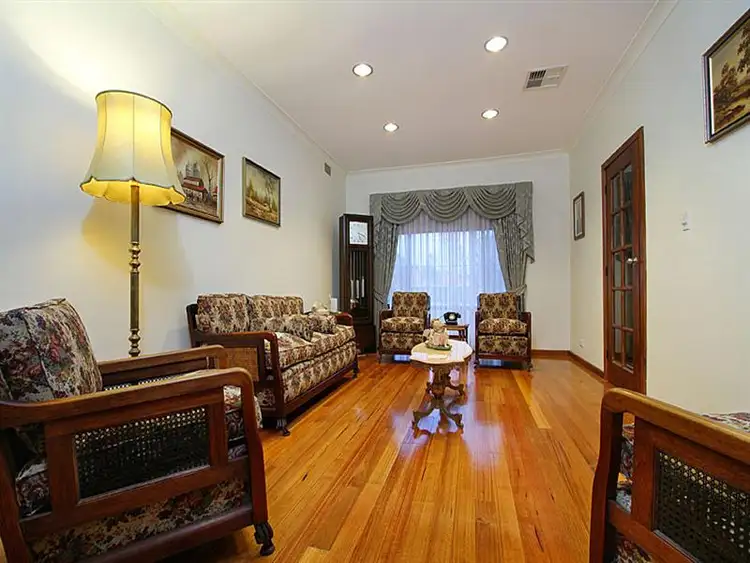 Seventh view of Homely house listing, 2 Yvonne Cl, Mill Park VIC