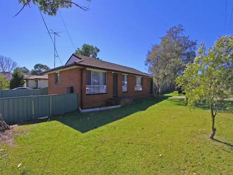 1 Rolfe Ave, Kanwal NSW