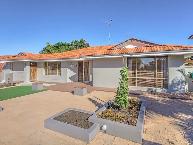 84 Mclarty Rd, Halls Head WA