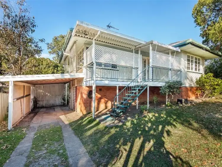 68 Falconer St, Southport QLD