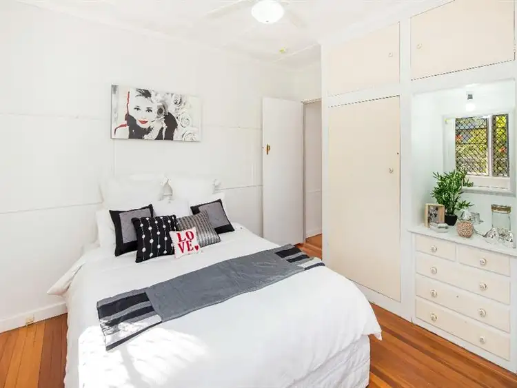 Sixth view of Homely house listing, 68 Falconer St, Southport QLD
