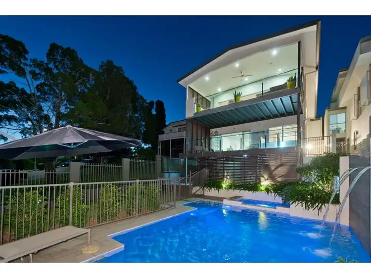 71 Brown Pde, Ashgrove QLD