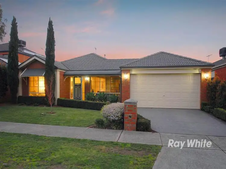 Main view of Homely house listing, 25 Sundial Ct, Berwick VIC