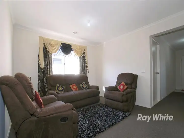 Seventh view of Homely house listing, 16 Pengana Way, Cranbourne VIC