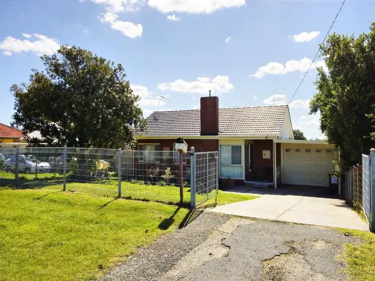 17 Wittering Cres, Balga WA