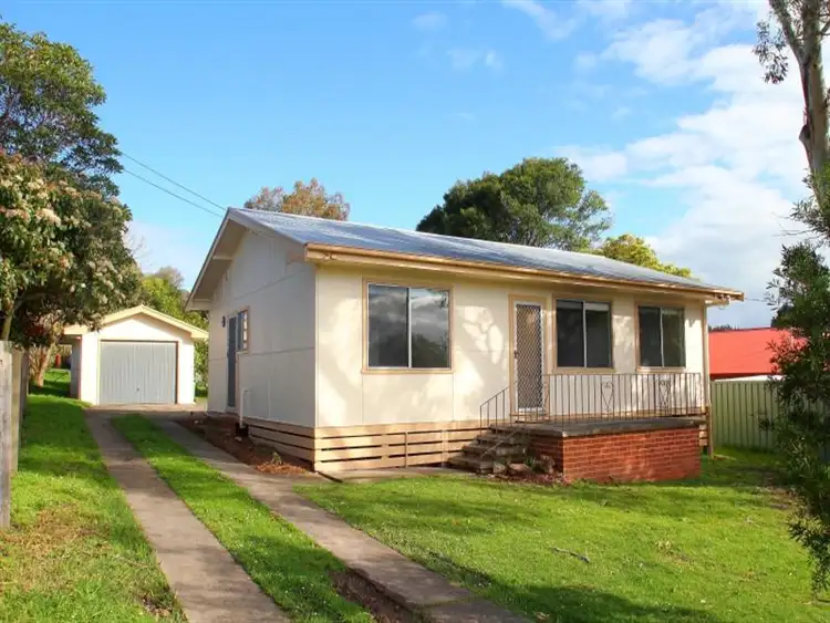 24 Seascape Ave, Cowes VIC