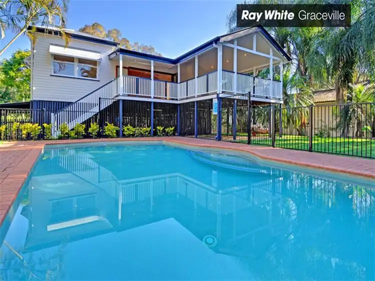54 Hall St, Sherwood QLD