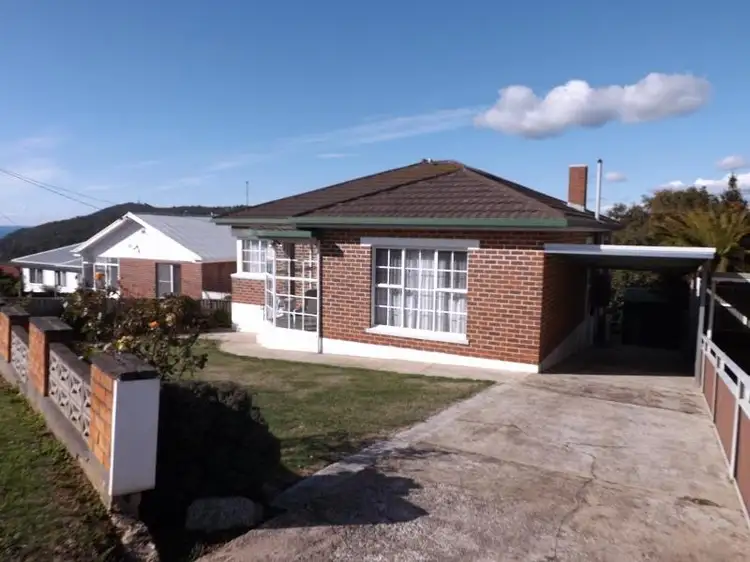 19 McPhee St, Burnie TAS