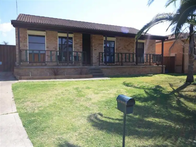 31 Fuchsia Cres, Macquarie Fields NSW